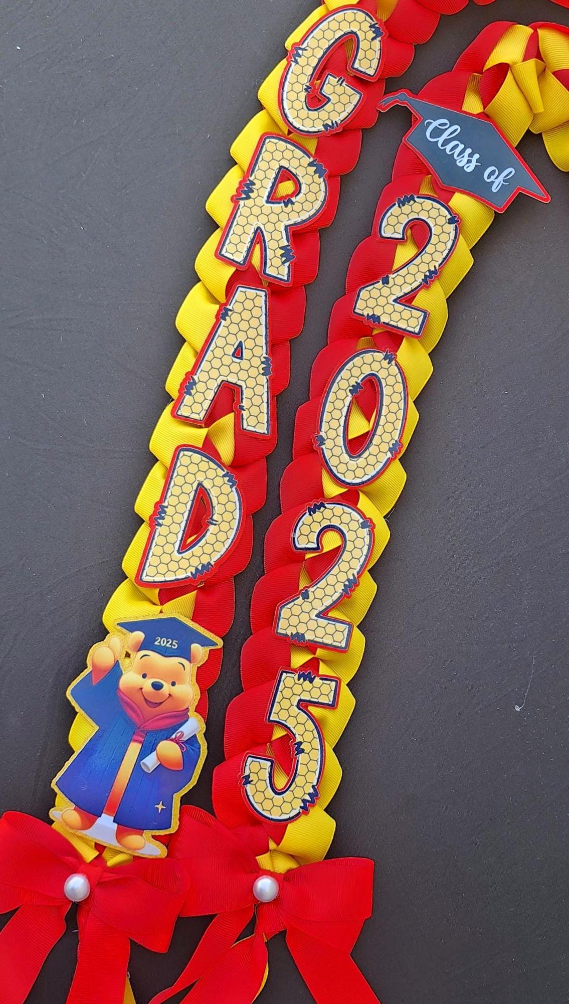 Pooh Bear Graduation Ribbon Lei: Custom Class of 2026 Gift