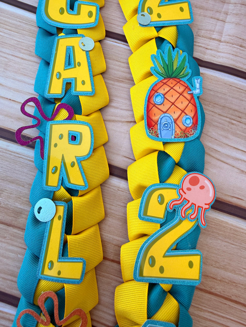 Handmade Sponge bob Graduation Lei: Yellow & Blue Ribbon, Class of 2026