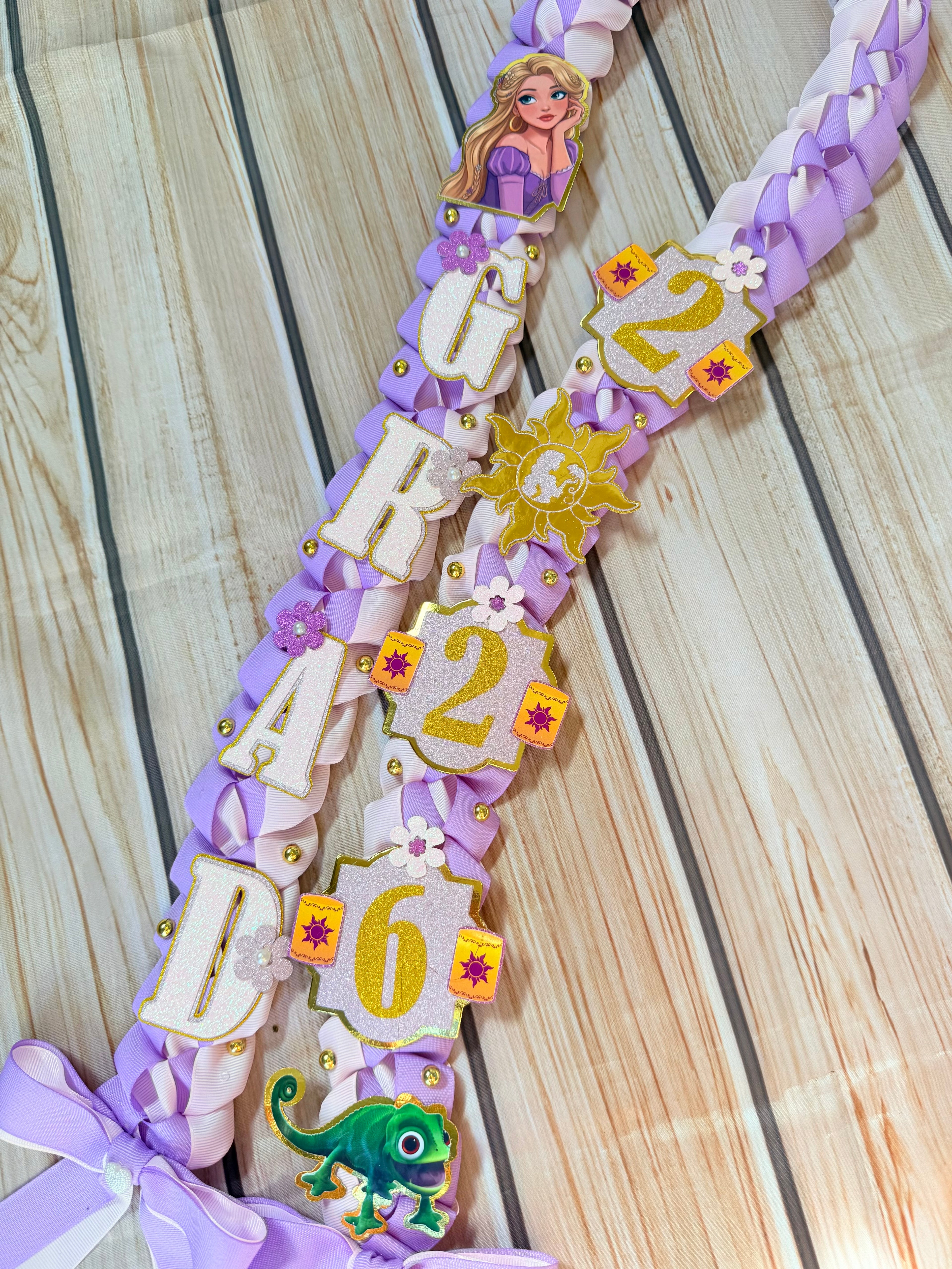 Princess Graduation Lei and Cap Set, Ribbon Lei, Class of 2026 Gift