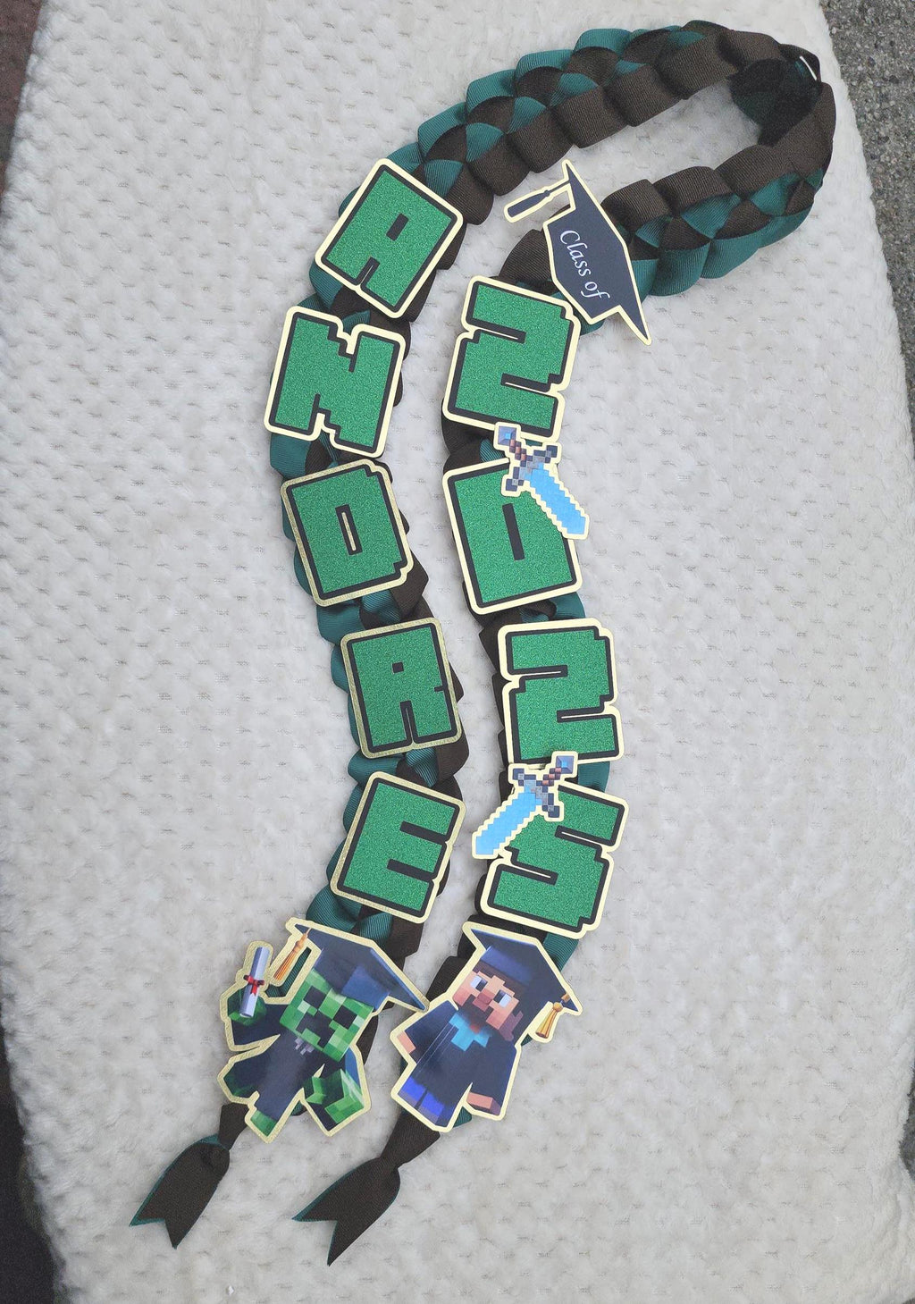 Minecraft Graduation Ribbon Lei - Personalized Class of 2026, Kindergarten leis