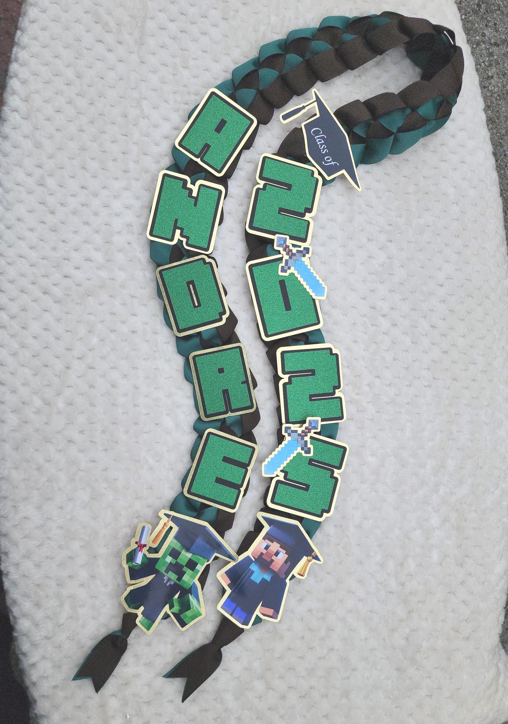 Minecraft Graduation Ribbon Lei - Personalized Class of 2026, Kindergarten leis