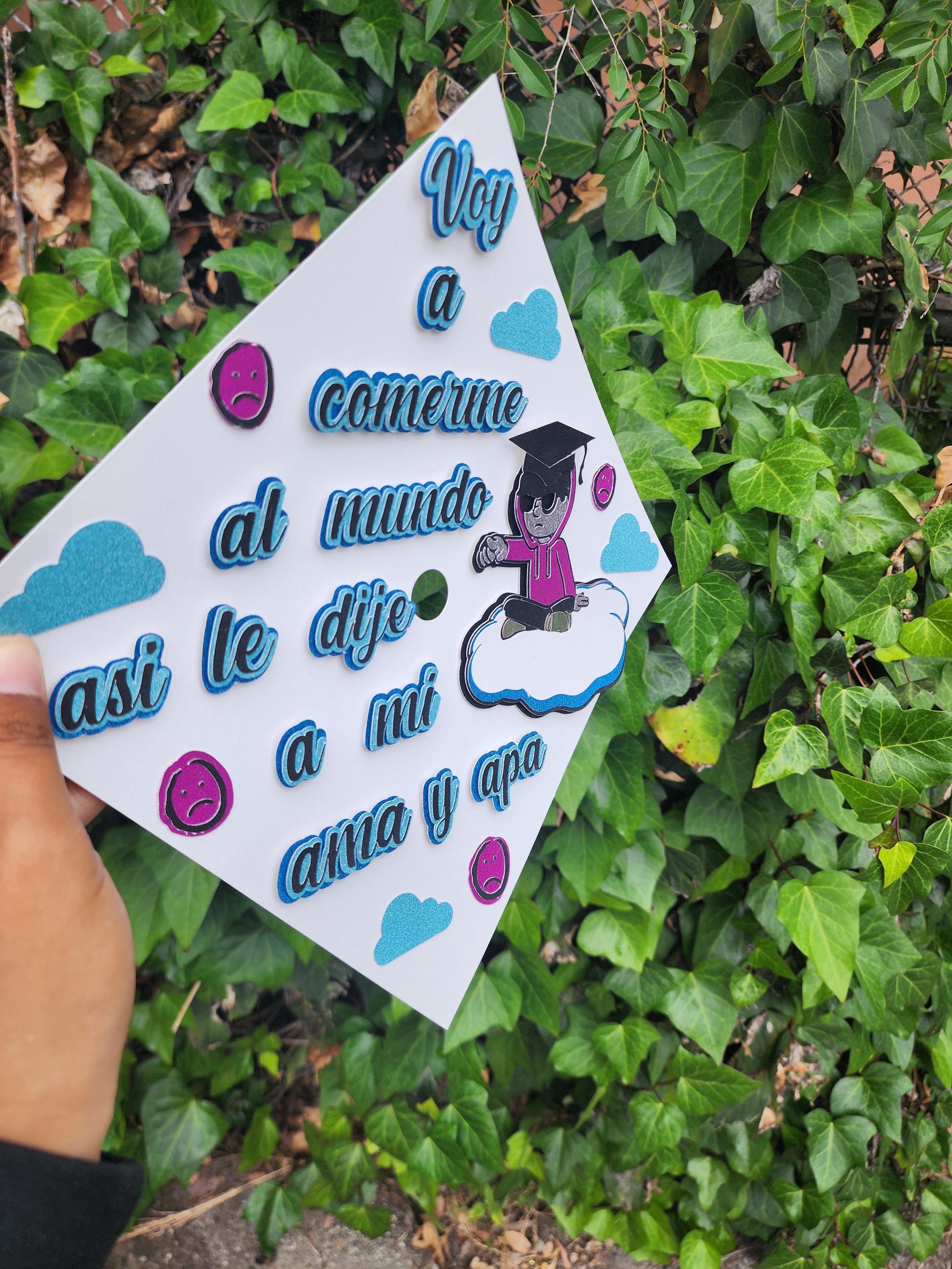 Junior H Graduation Cap Topper | Voy a Comerme al Mundo | Latino Grad Cap | Sad Boy Corridos | Class of 2026
