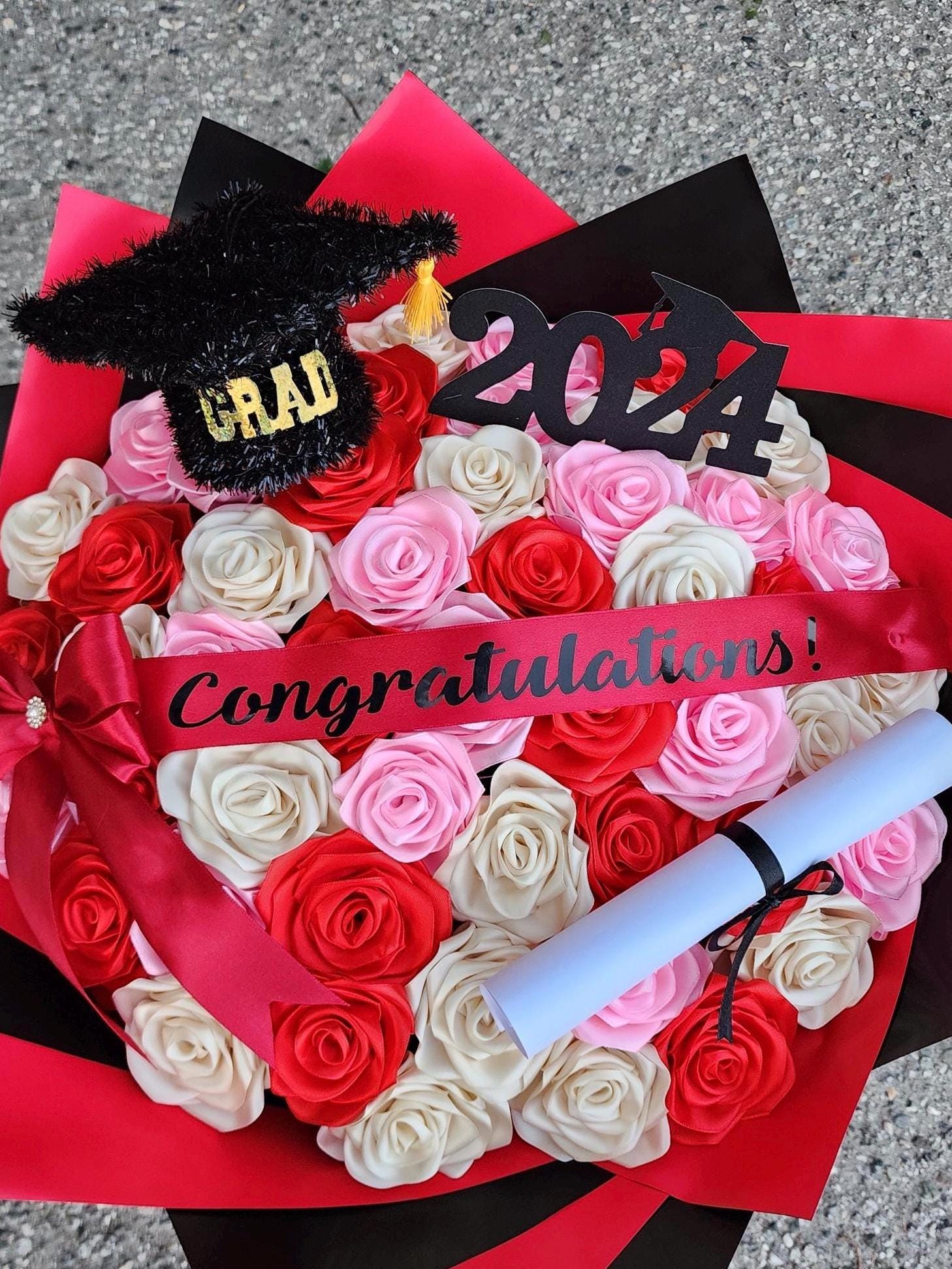 graduation bouquet of handmade eternal roses, rosas eternas, forever roses, birthday flowers