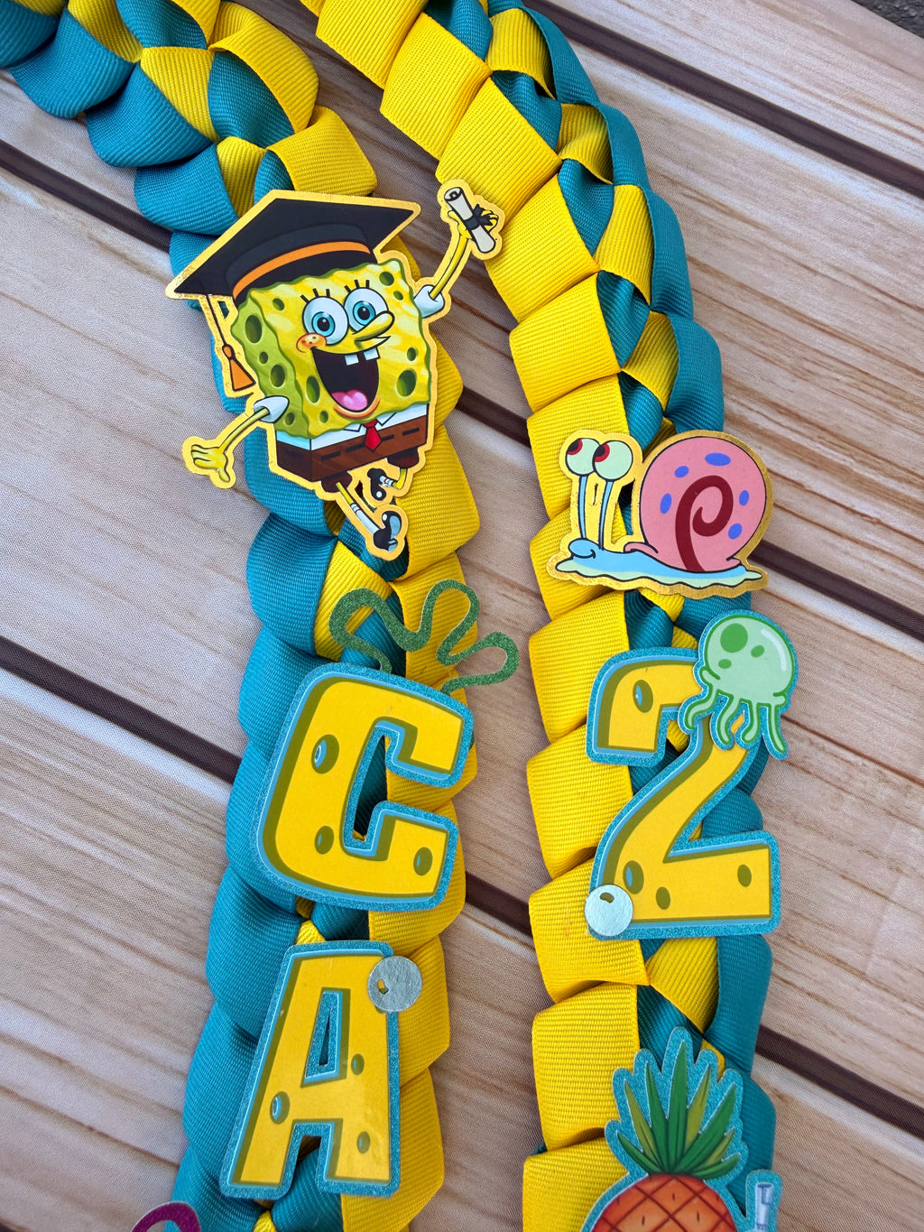 Handmade Sponge bob Graduation Lei: Yellow & Blue Ribbon, Class of 2026