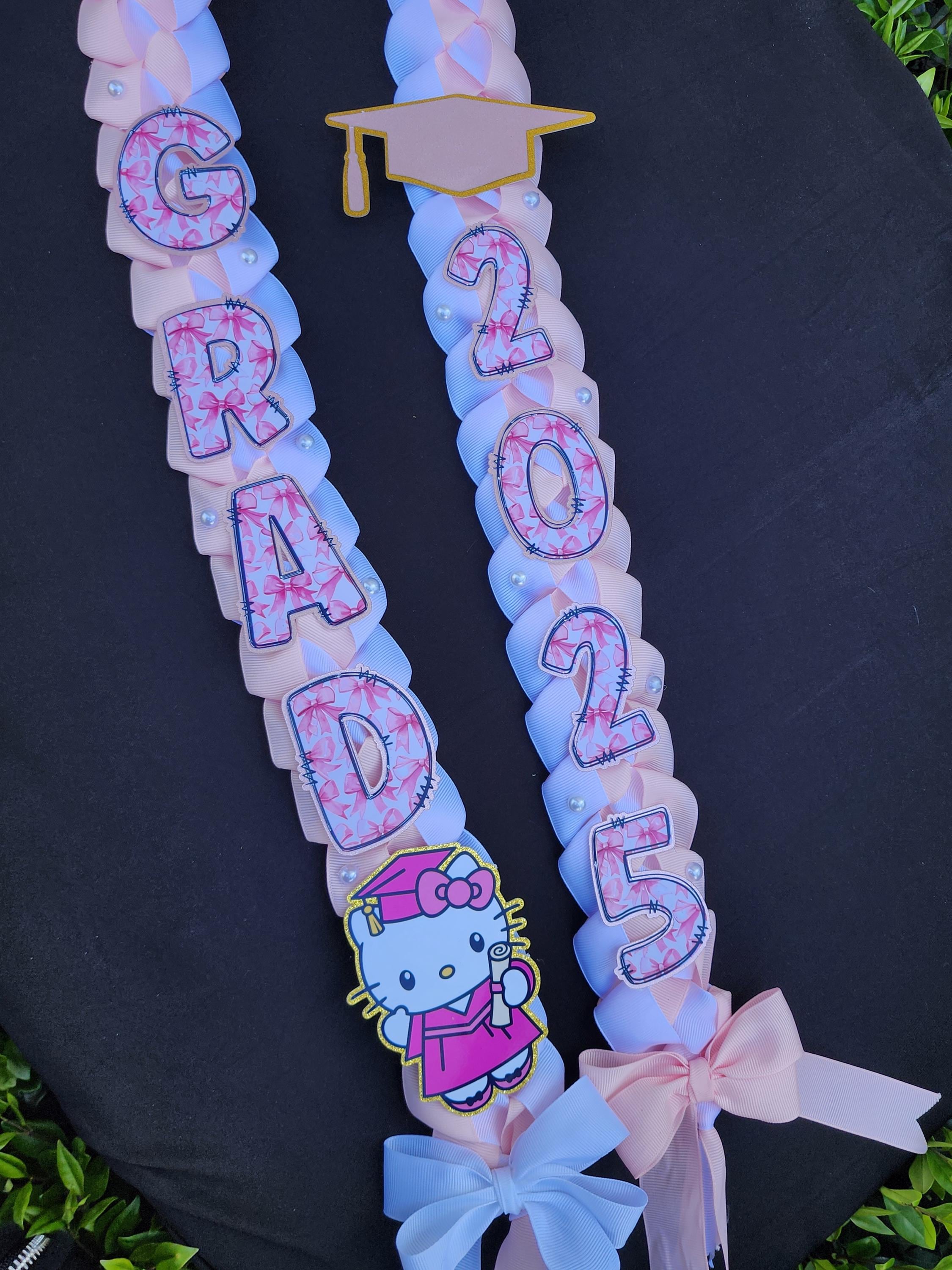 Kitty Graduation Ribbon Lei: Custom Class of 2026 Grad Gift