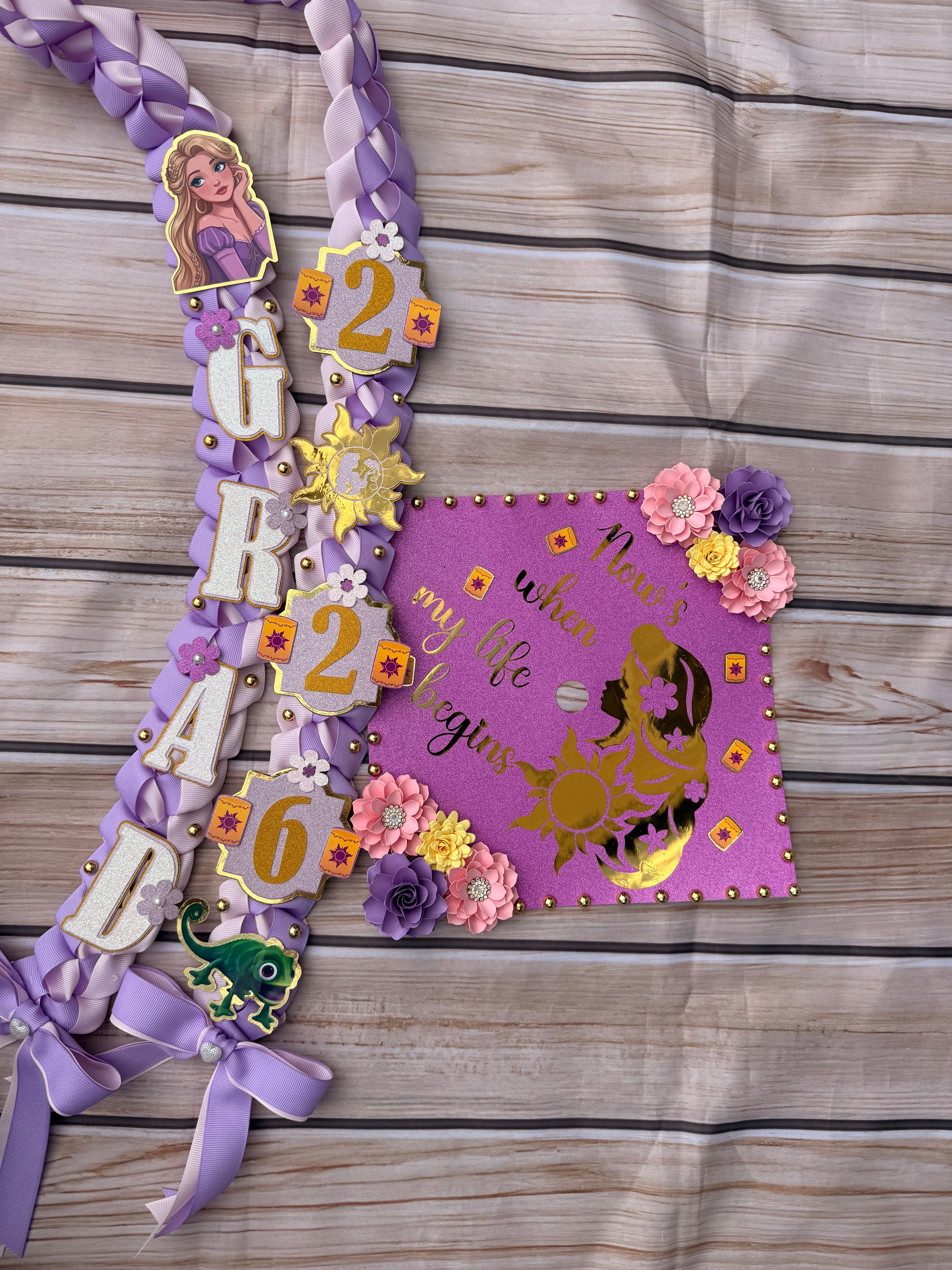 Princess Graduation Lei and Cap Set, Ribbon Lei, Class of 2026 Gift
