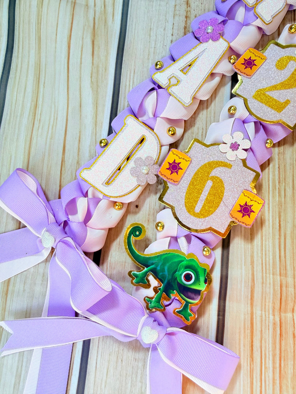 Princess Graduation Lei and Cap Set, Ribbon Lei, Class of 2026 Gift