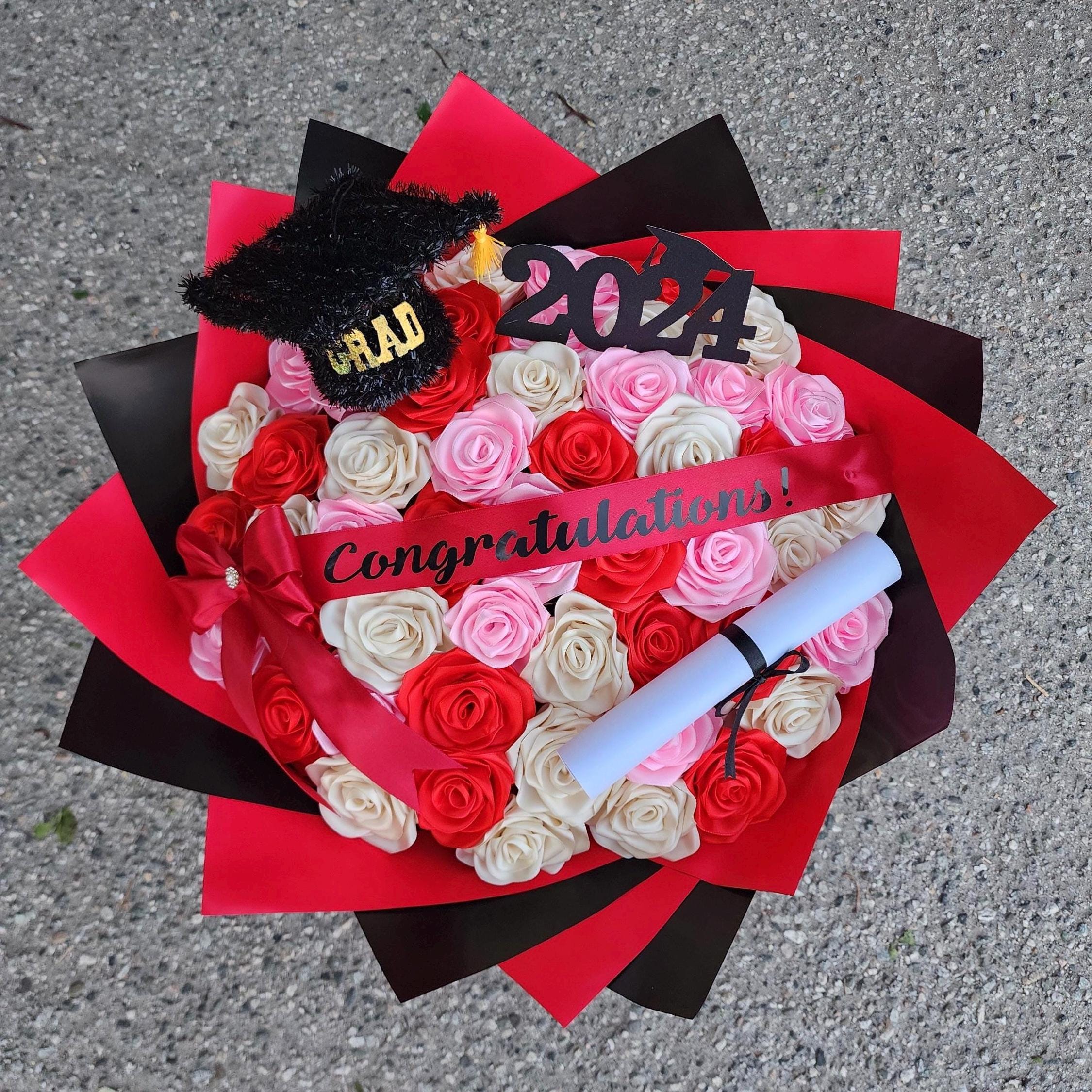 graduation bouquet of handmade eternal roses, rosas eternas, forever roses, birthday flowers