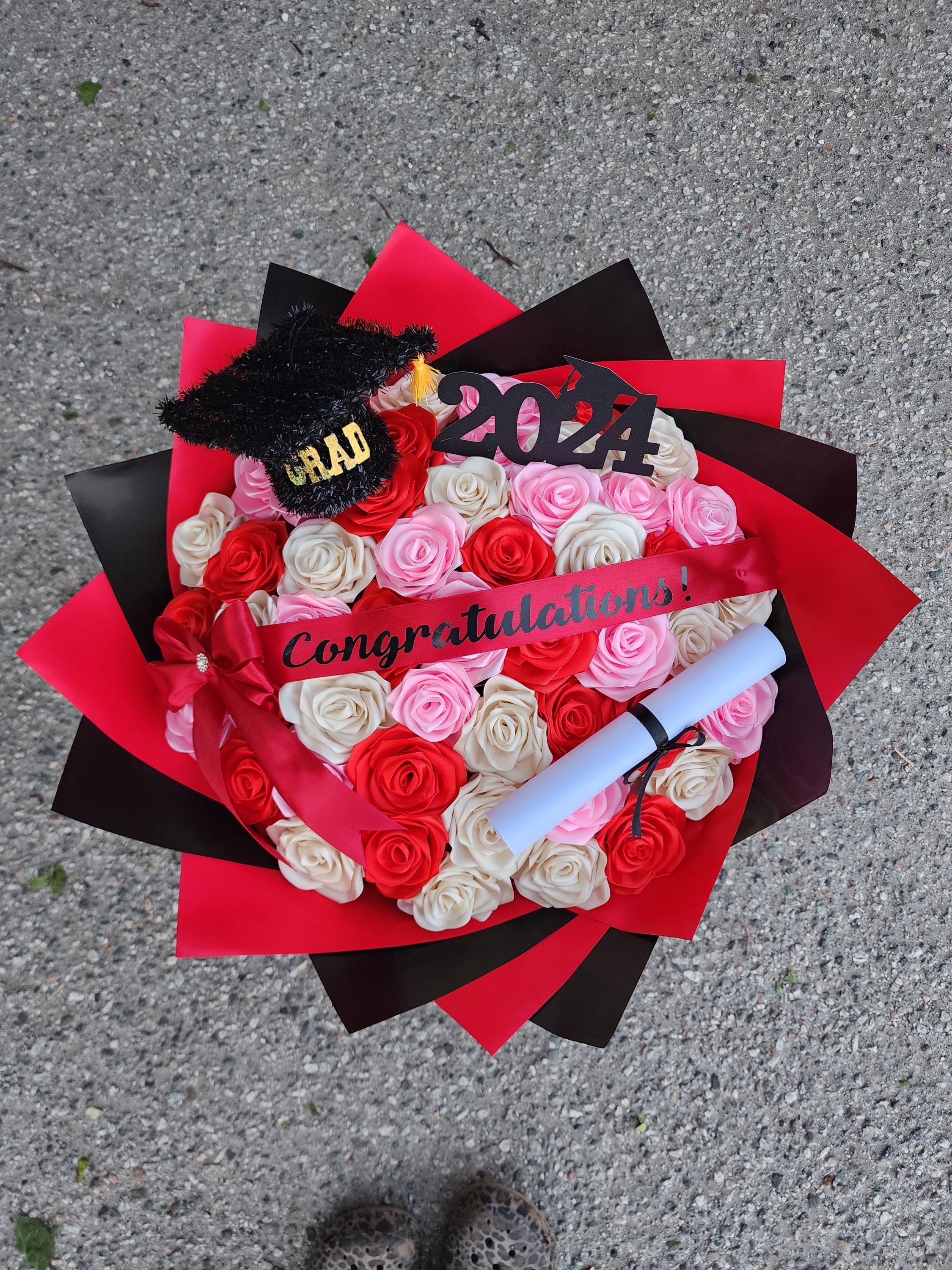 graduation bouquet of handmade eternal roses, rosas eternas, forever roses, birthday flowers