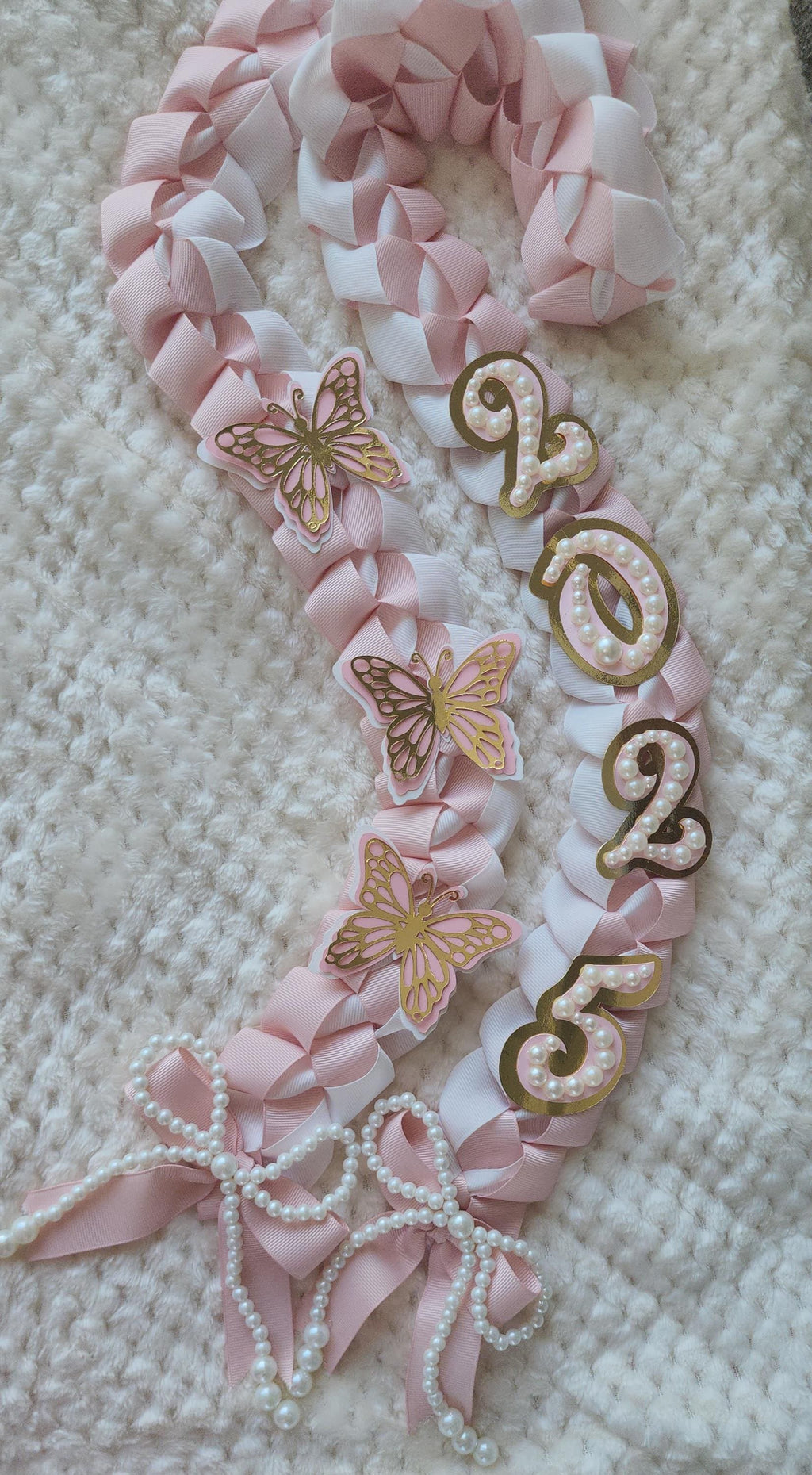 Coquette Graduation Lei: Pink Ribbon Lei with Pearl Accents, Class of 2026