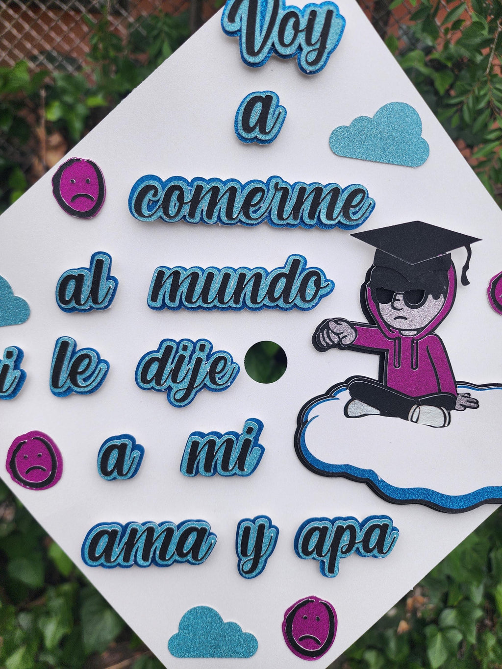 Junior H Graduation Cap Topper | Voy a Comerme al Mundo | Latino Grad Cap | Sad Boy Corridos | Class of 2026