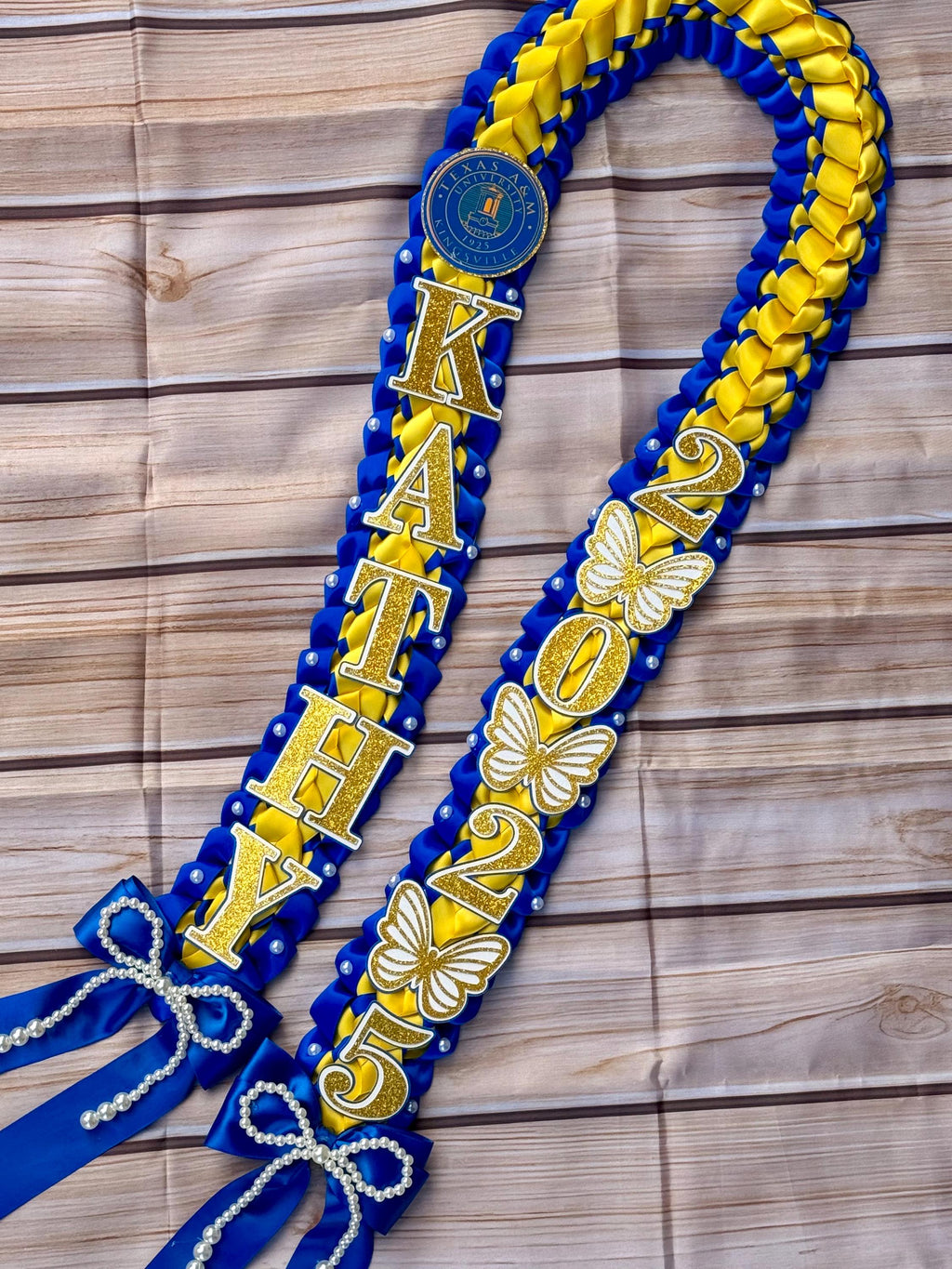 Coquette Graduation Ribbon Lei withPearl Accents, Class of 2026, Double braided lei