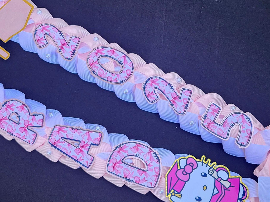 Kitty Graduation Ribbon Lei: Custom Class of 2026 Grad Gift